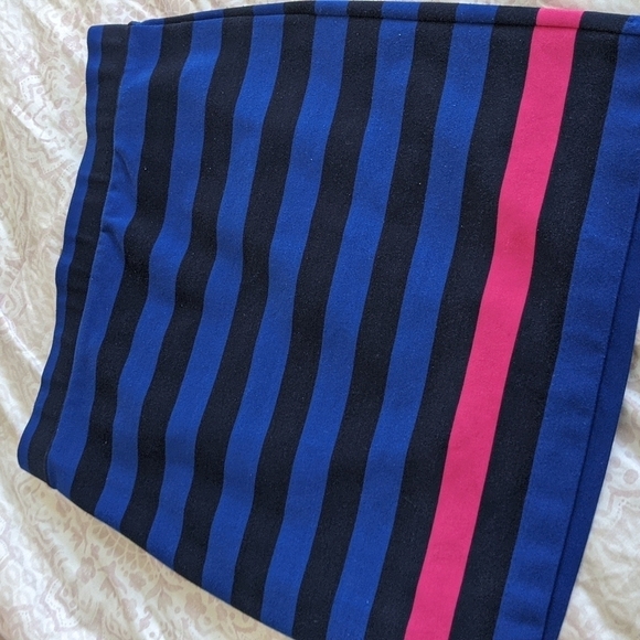 Tommy Hilfiger skirt‎ - Picture 1 of 2